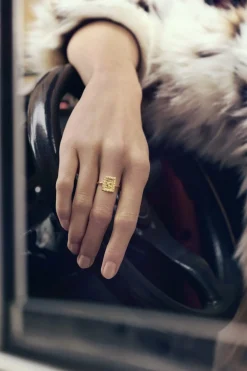 Maanesten Aida Ring< Ringe