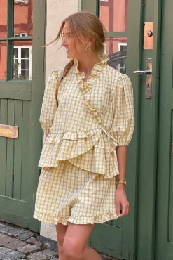 A-View Aulina Shorts AV6071< Shorts