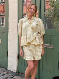 A-View Aulina Shorts AV6071< Shorts