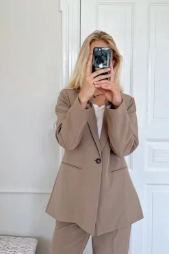 Avery Suit Blazer*Neo Noir New