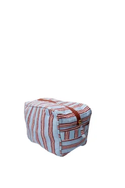 Black Colour Bcnorma Makeup Bag< Tasker & Punge