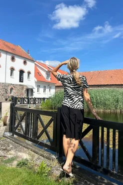 Bczelda S/S T-Shirt 40997*Black Colour