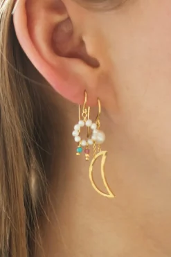 Stine A Bella Moon Earring With Pearl Goldenen< Øreringe