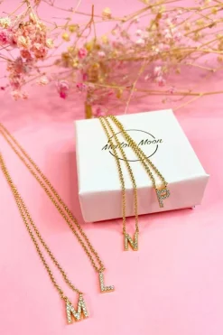 Bogstav halskæde m. sten*Mellow Moon Hot