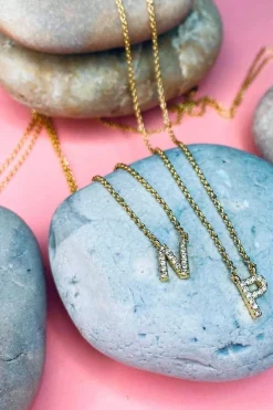 Bogstav halskæde m. sten*Mellow Moon Hot