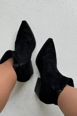 Camila Boot*Bloom Online