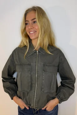 Carrie Bomber 15110*Continue New