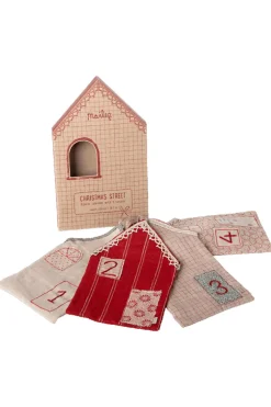 Christmas Street, Advent Calendar*Maileg Hot