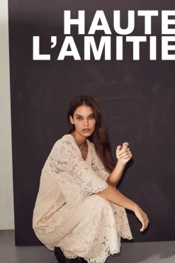 Haute L'Amitié Curvey Lace Hem Dress HL10009< Kjoler