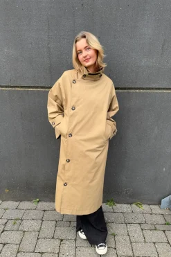 Dar-N.Trench 18108*Sisters Point Best