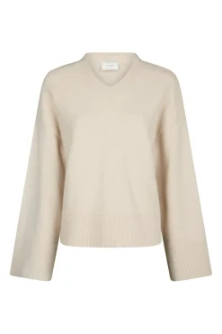 Dova Knit Blouse 164912*Neo Noir Sale