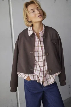 Edva-Sh 19151*Sisters Point Sale