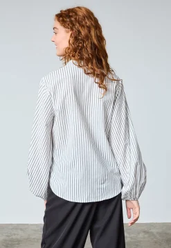 Elaisa-Sh 19405*Sisters Point Hot