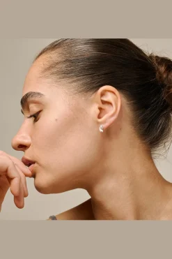 Enamel Copenhagen Enstuds, Nari E451S< Øreringe