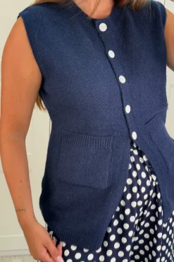 Esme Vest*A-bee Online