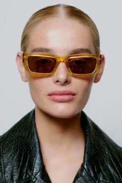 A. Kjærbede Fame< Solbriller