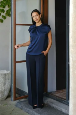 Fleur Drapy Satin Blouse 160990*Neo Noir Outlet