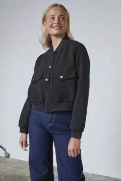 Garwin-Ja20 19056*Sisters Point Outlet