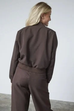 Garwin-Ja20 19056*Sisters Point Best