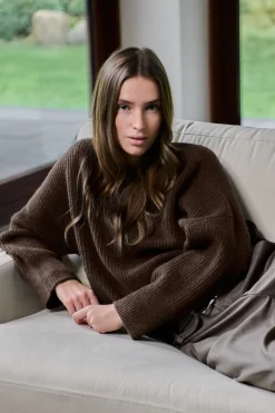 Gillian 46326994*MbyM Hot