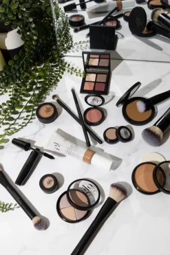 Glo Skin Beauty Glo 202 Powder Blush< Makeup Børster