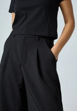 Sisters Point Great-L.Sho2 19708< Shorts