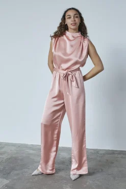 Guto-Ju4 19010*Sisters Point Hot