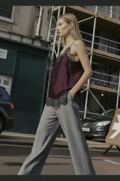 Hypedrop Hdmadeline Satin Strap Top 32000050< Sæt 🛍️|T-Shirts & Toppe