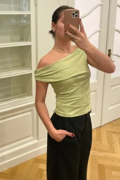 Modström Himamd Off-Shoulder Top 57928< T-Shirts & Toppe