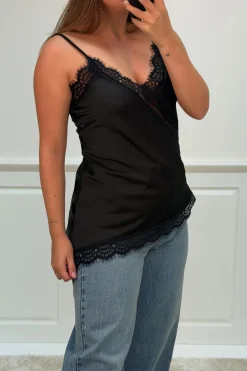 A-bee Ivanka Top< T-Shirts & Toppe