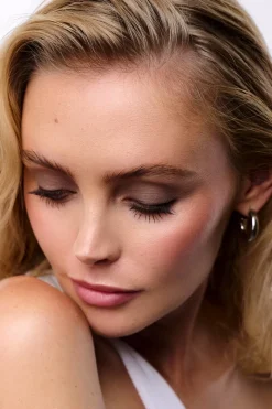 Wonderskin IYKYK Eyeshadow Stick< Øjenskygge