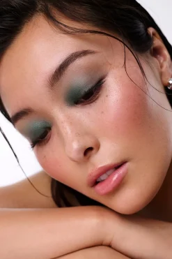 Wonderskin IYKYK Eyeshadow Stick< Øjenskygge