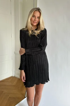 BYIC Kellyic Plissé Dress< Kjoler