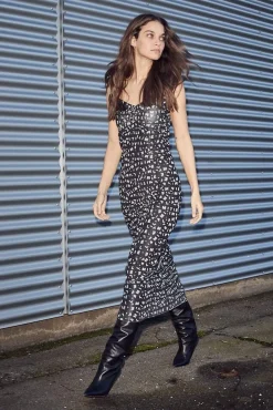 Haute L'Amitié L'Amitié Mesh Strap Dress HL10126< Kjoler