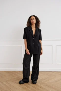 Leanne Blazer 13860003*Noella