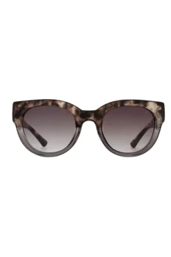 A. Kjærbede Lilly< Solbriller