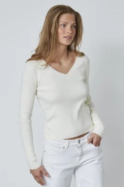 Limea-Ls 18936*Sisters Point