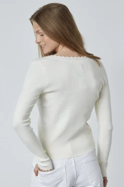 Limea-Ls 18936*Sisters Point