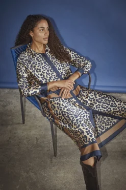 Love1394 19099*Love & Divine Hot