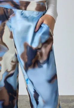 Love1024-49 19268*Love & Divine Hot