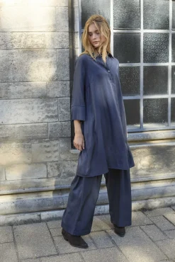 Love & Divine Love441-41 19380< Kjoler