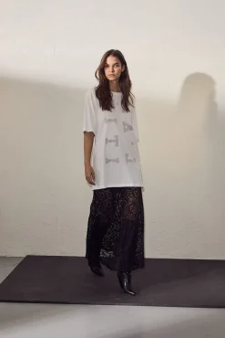 Haute L'Amitié Maxi Reverse Logo Tee HL10231< T-Shirts & Toppe