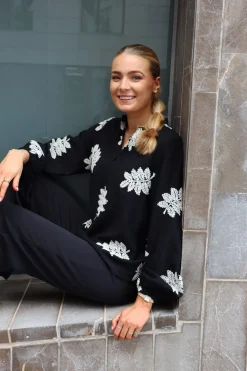 Liberte Meg Ls Vneck Blouse 22318< Bluser & Skjorter