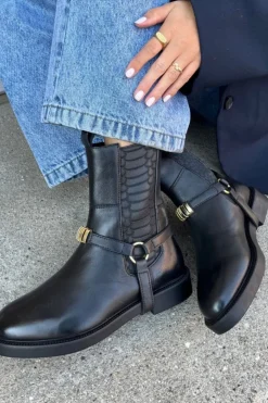 Copenhagen Shoes Moments Of Life 2 (Gold Trim)< Copenhagen Shoes|Støvler