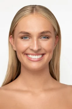 Lavinde Copenhagen Natural Glow Liquid Foundation Cool Beige 209< Foundation