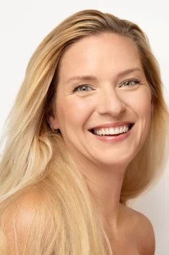 Natural Glow Liquid Foundation Cool Ivory 201*Lavinde Copenhagen Clearance