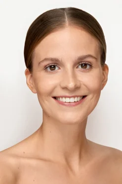 Natural Glow Liquid Foundation Sand 203*Lavinde Copenhagen New