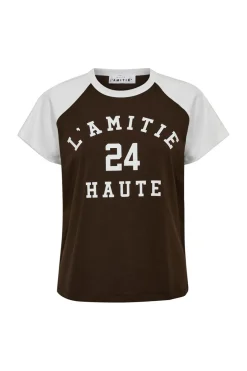 Haute L'Amitié Neckline College Tee HL10109< T-Shirts & Toppe