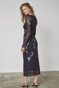 New Esme-Dr 19368*Sisters Point Sale