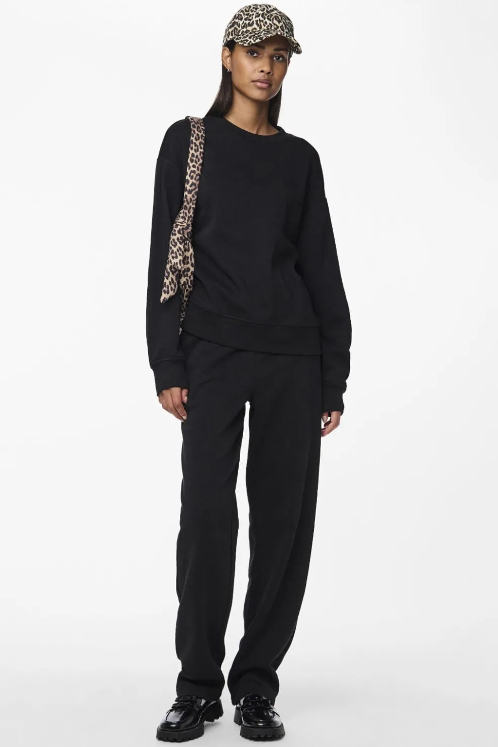 Pieces Pcchilli Straight Sweat Pants< Sweatsæt & Comfy Wear